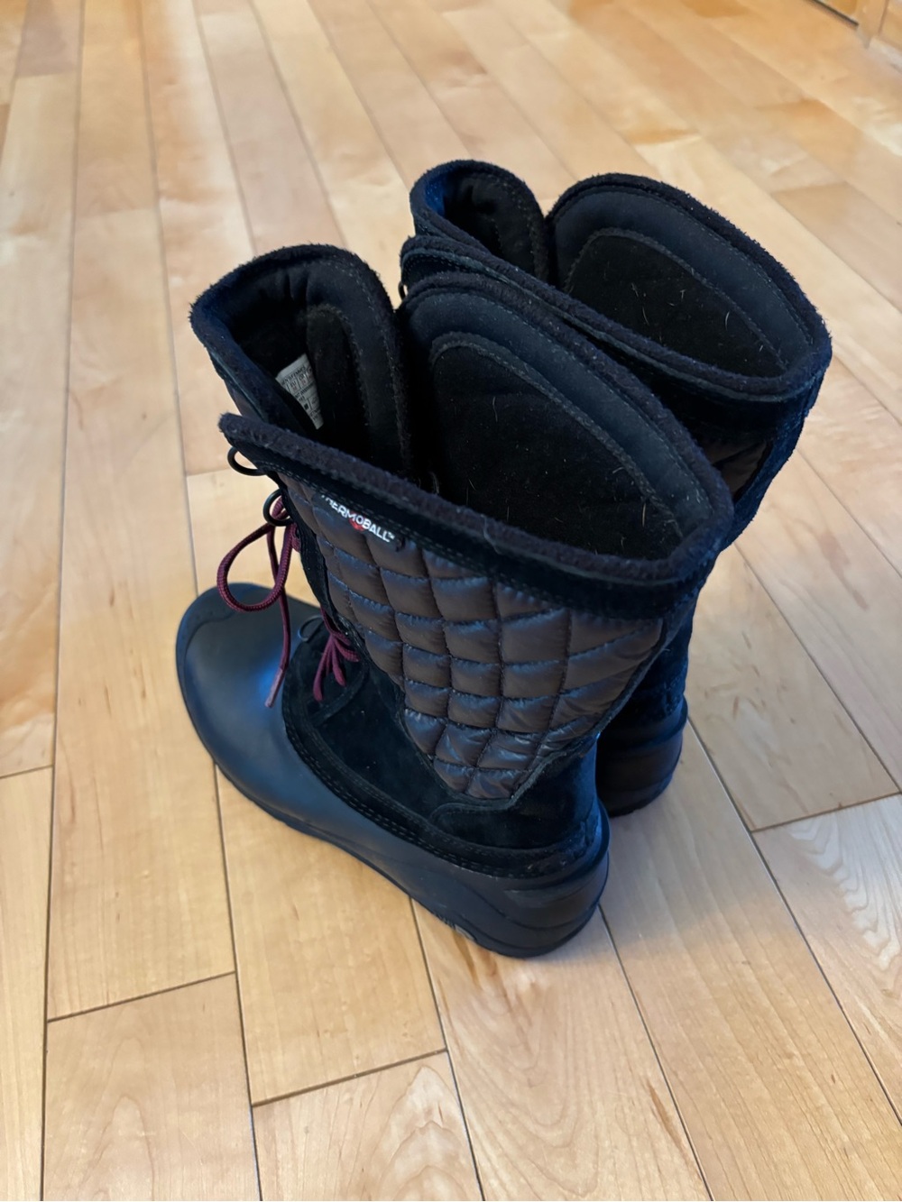 Women's NorthFace Black Quilted Winter Boots with Burgundy Laces
